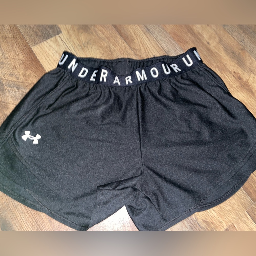 small under armor athletic shorts‼️‼️
